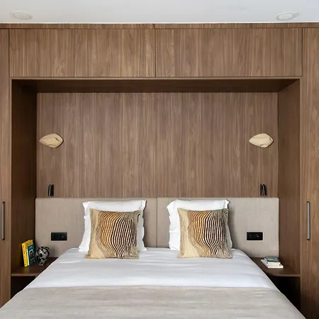 Luxury 2p - Monceau 8th