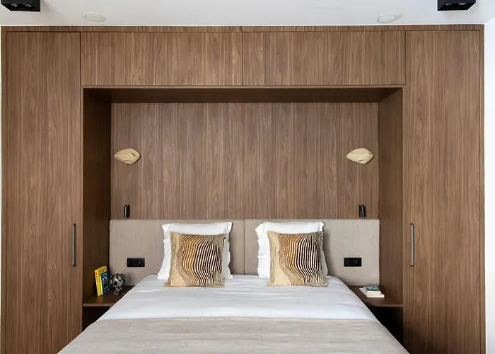 Luxury 2p - Monceau 8th